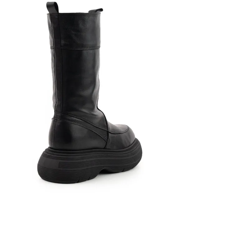Tineo Black Leather