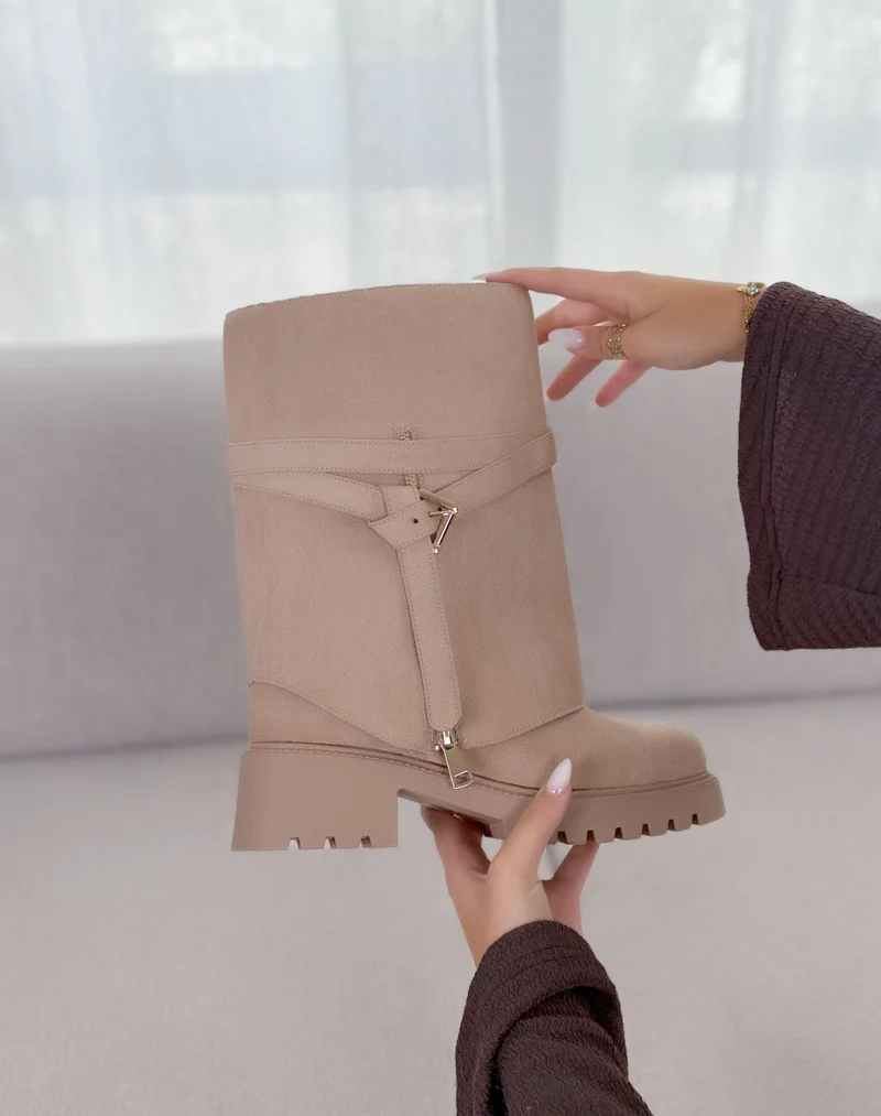 Bottines Chelsea beige fourrées Tige amovible avec lanières et boucle dorée