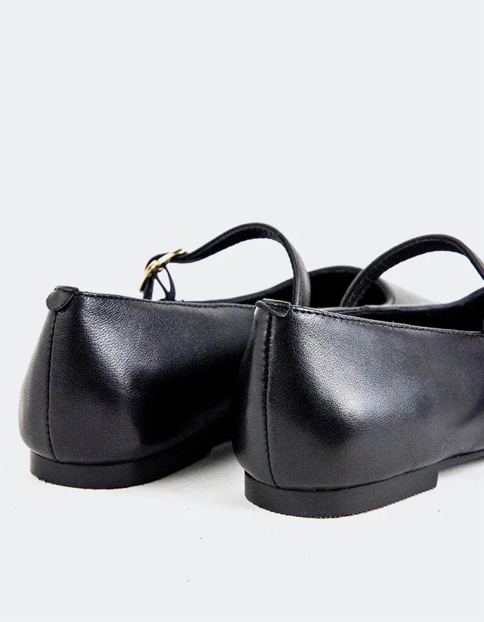 Phylia Black Leather