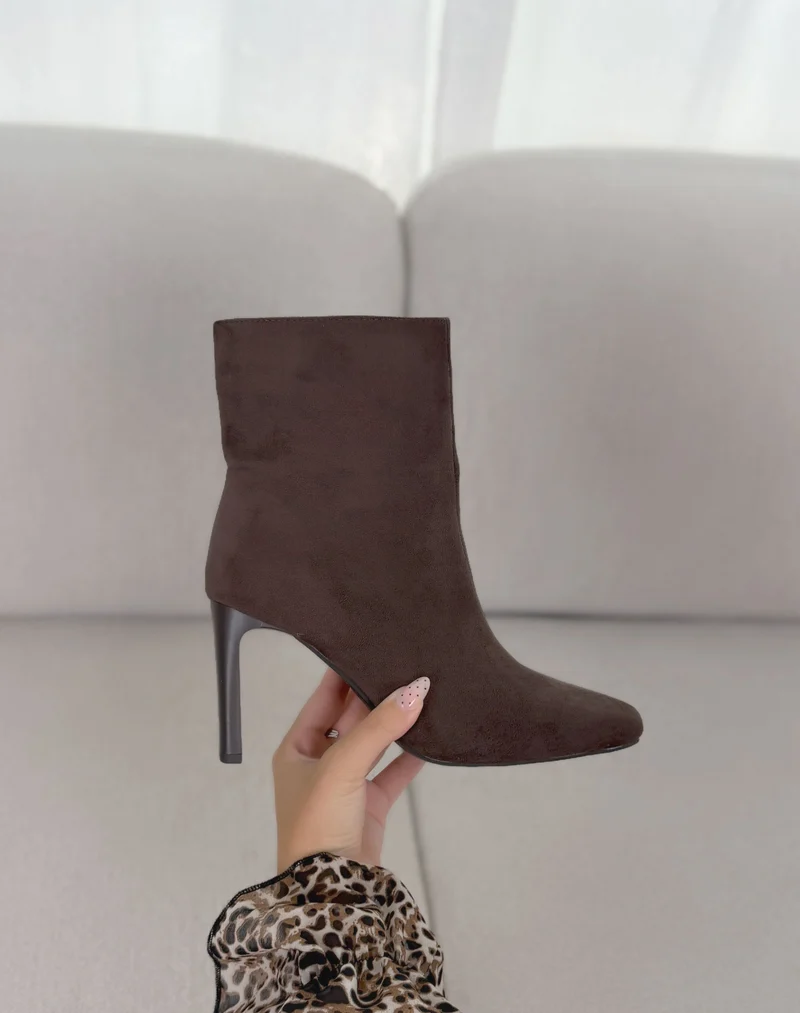 Bottines femme marron tendance en suédine à talon haut et bout pointu
