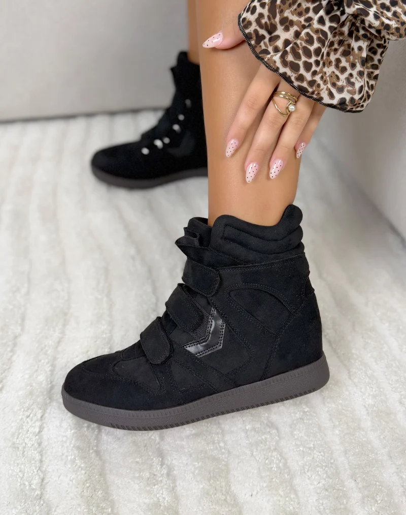 Baskets femme noires tendance en suédine à talon compensé et 3 scratchs