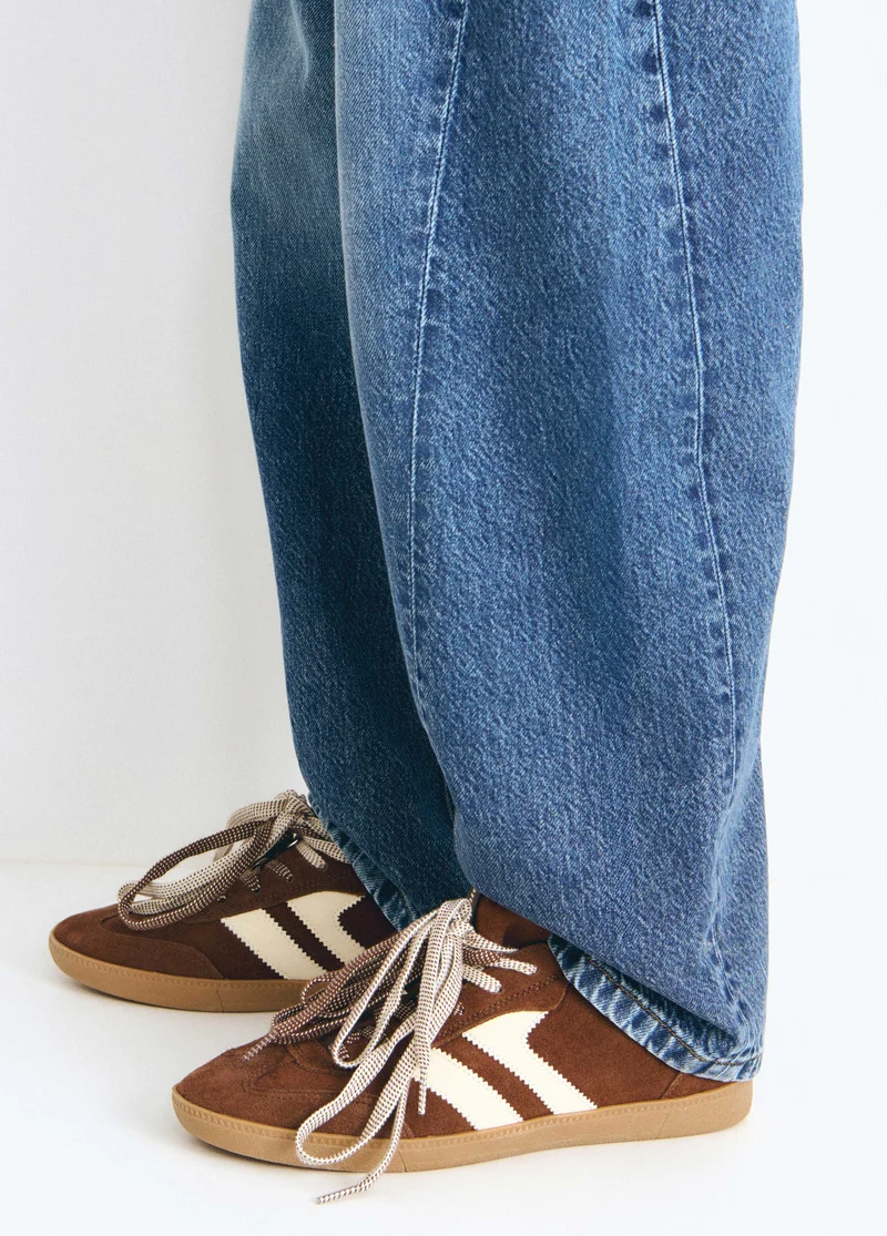 Contrast-panel sneakers