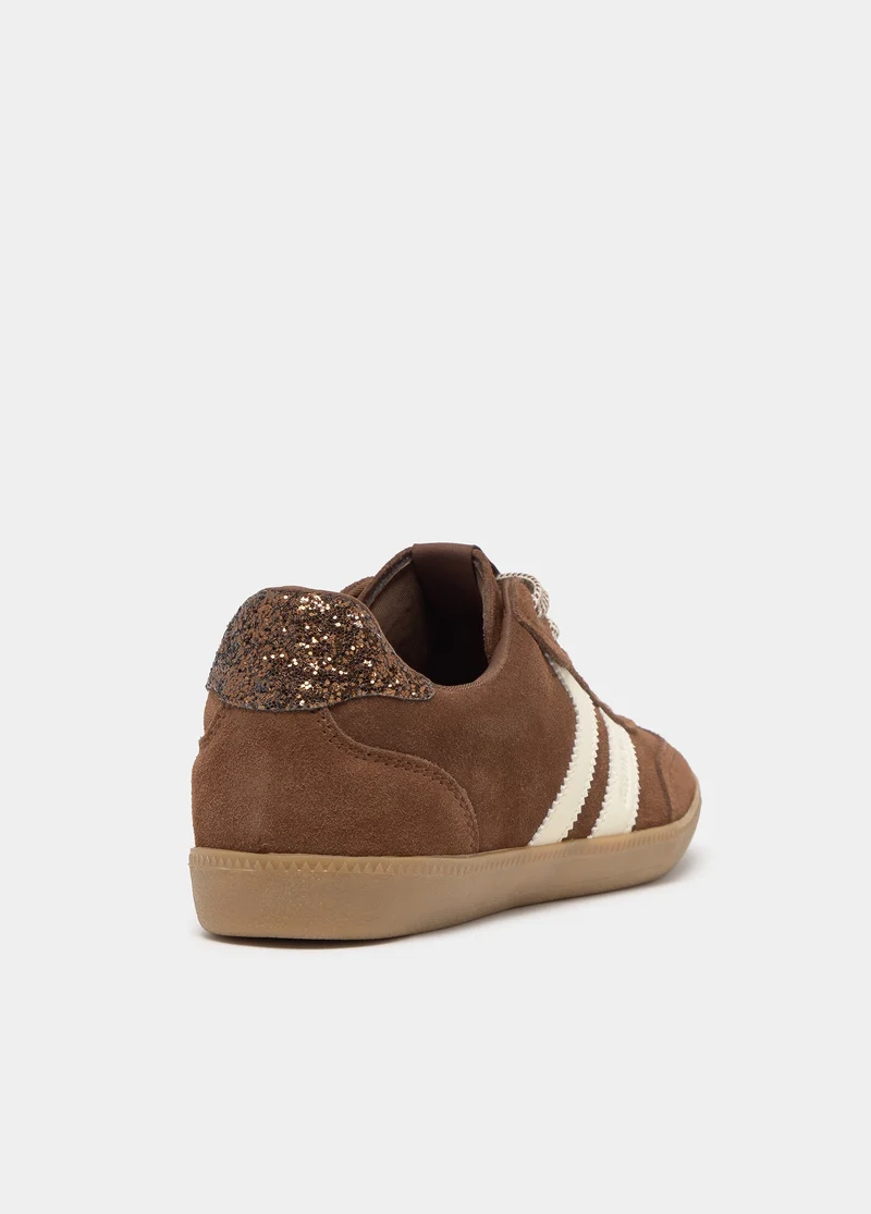 Contrast-panel sneakers