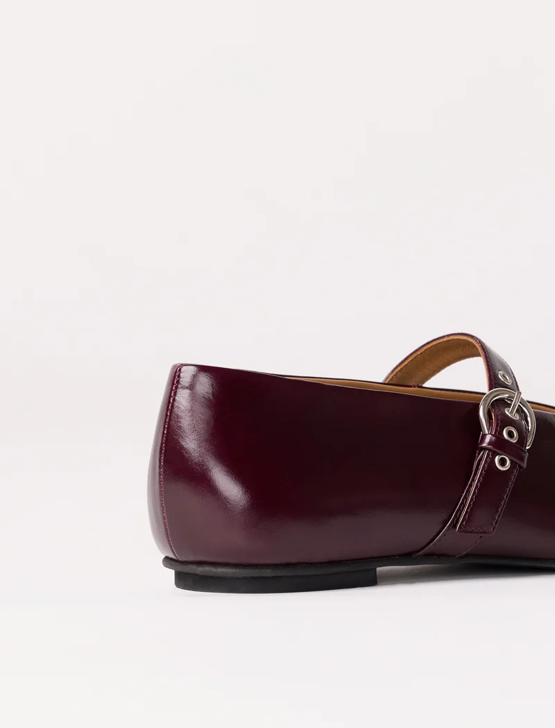 June - Aubergine