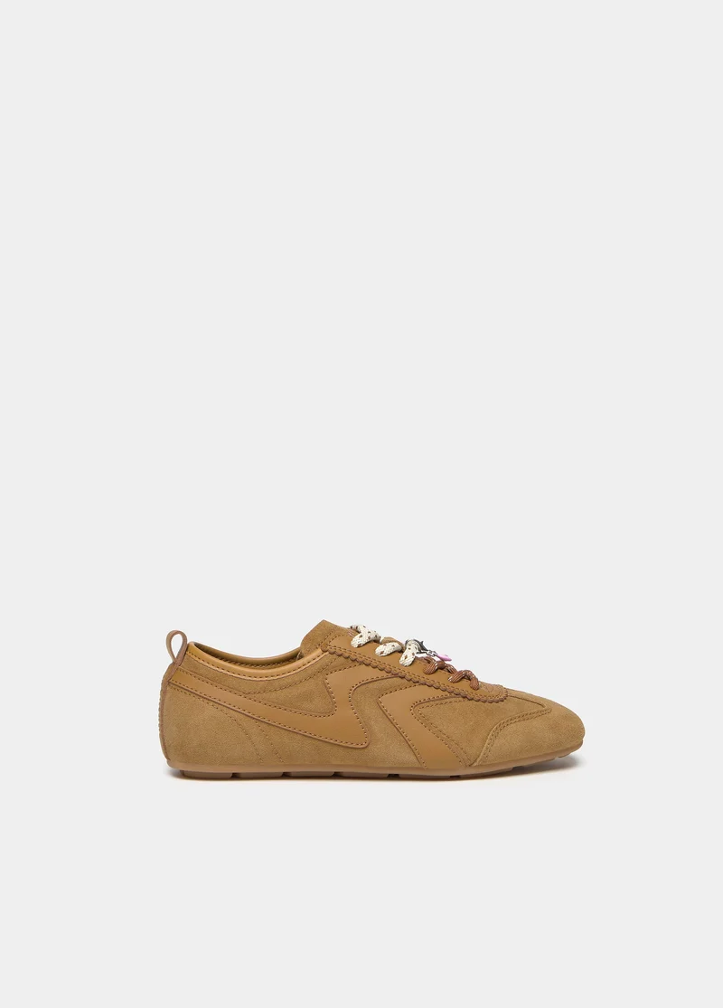 Double-lace sneaker