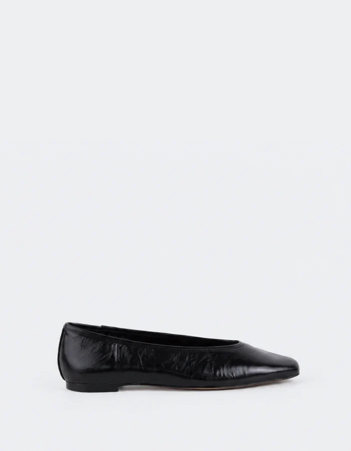 Juniper Black Leather