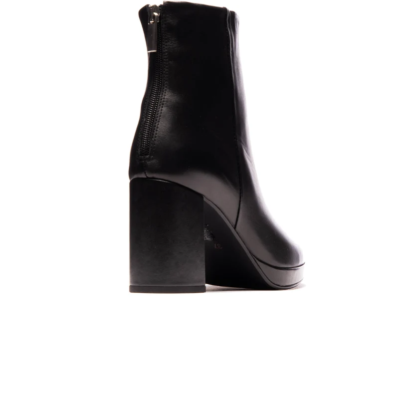 Stassi Black Leather