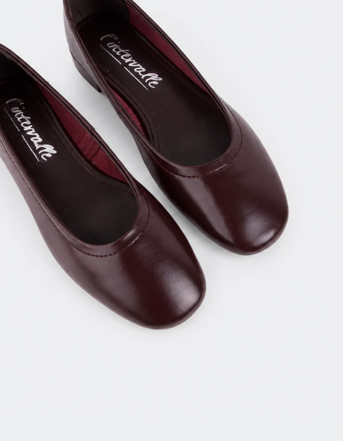 Doree Burgundy Leather