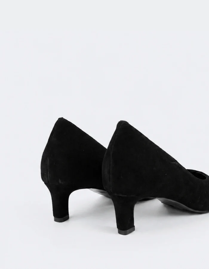 Hervee Black Suede