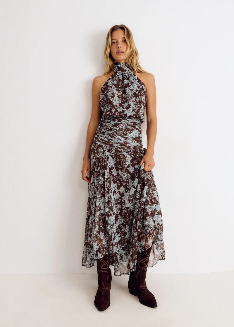 Cowboy boots with suede pieces