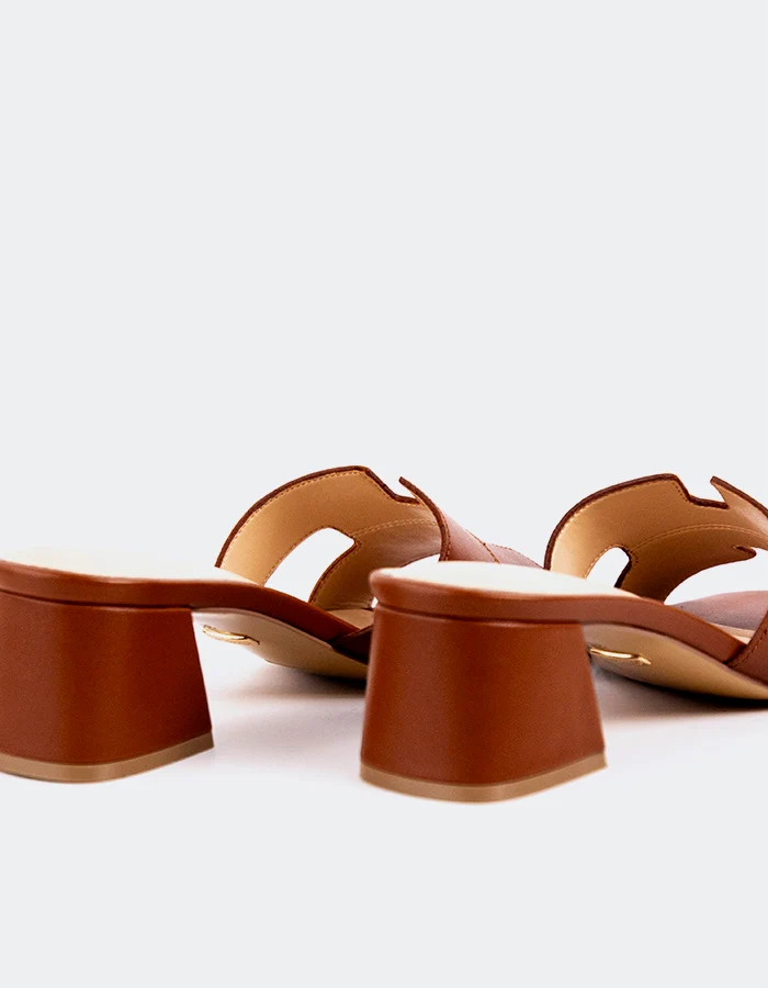 Arcylee Tan Leather