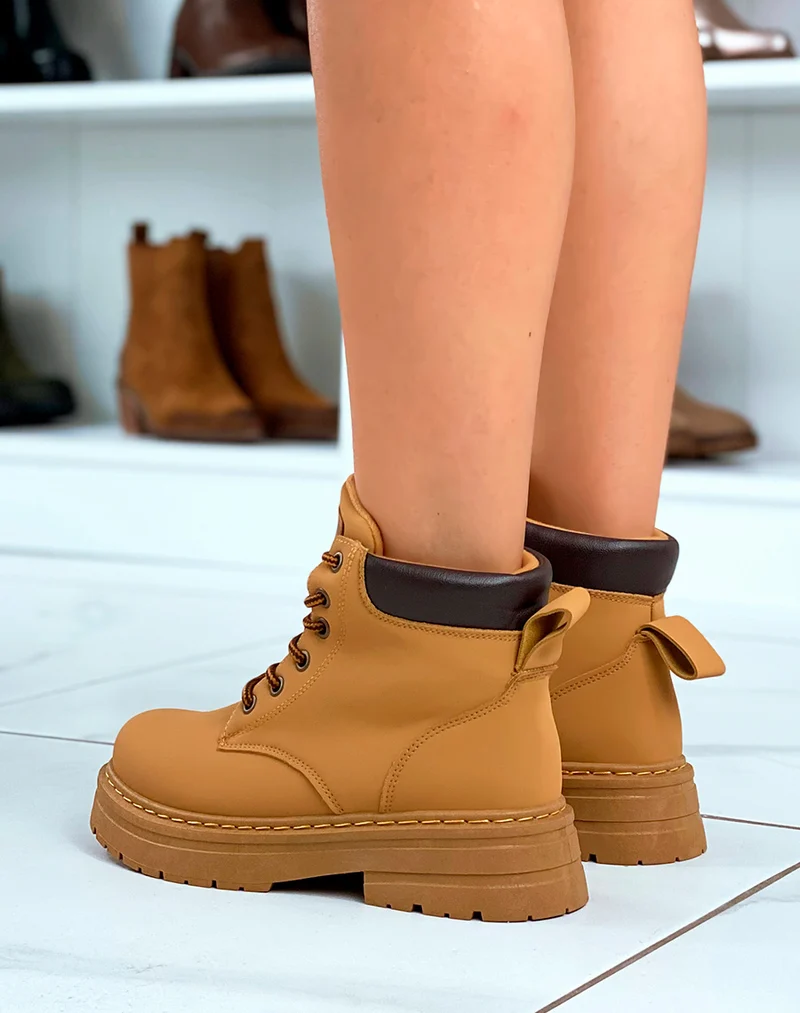 Bottines Camel à Lacets : Élégance et Fonctionnalité Combinées