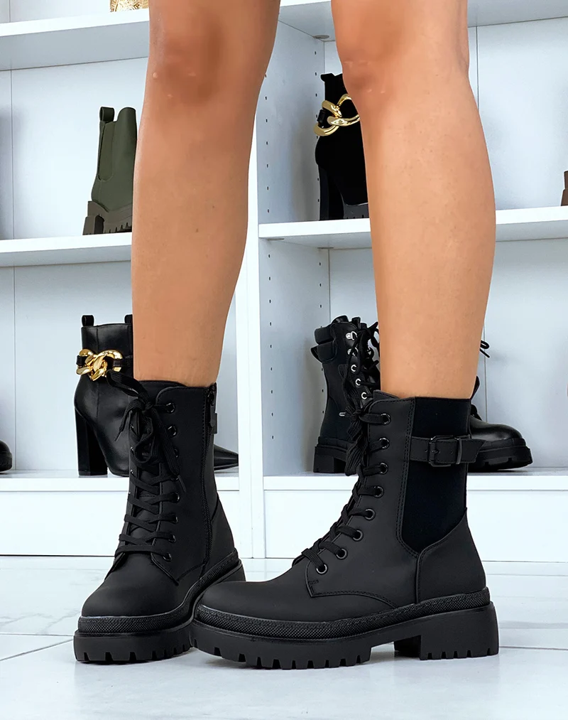 Bottines noires gommées avec élastique