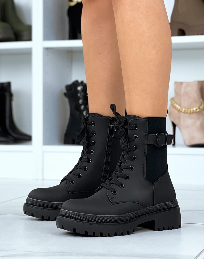Bottines noires gommées avec élastique