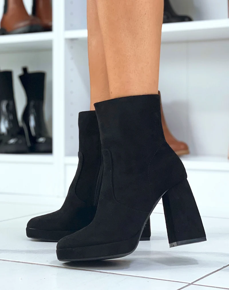 Bottines à talon et à plateforme en suédine noire