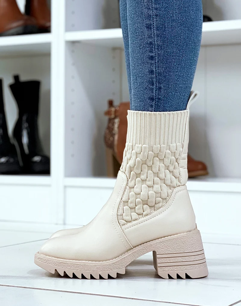 Bottines beiges effet chaussette à talon épais à semelle crantée
