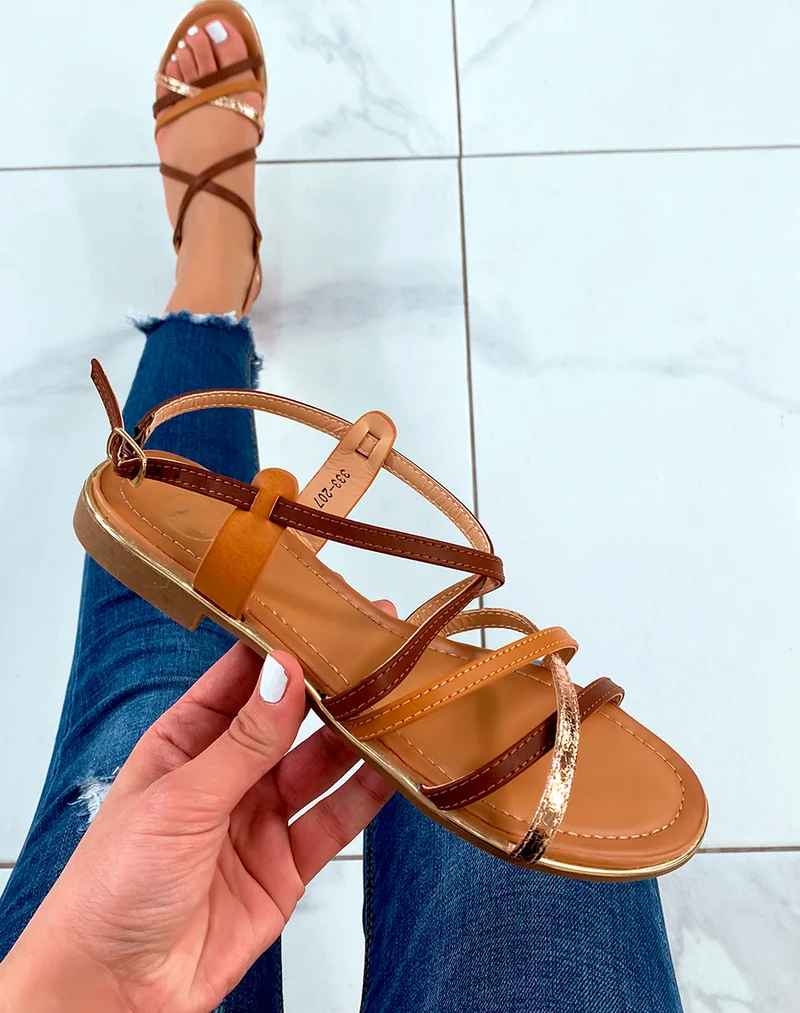 Nu-pieds camel à multiples fines lanières