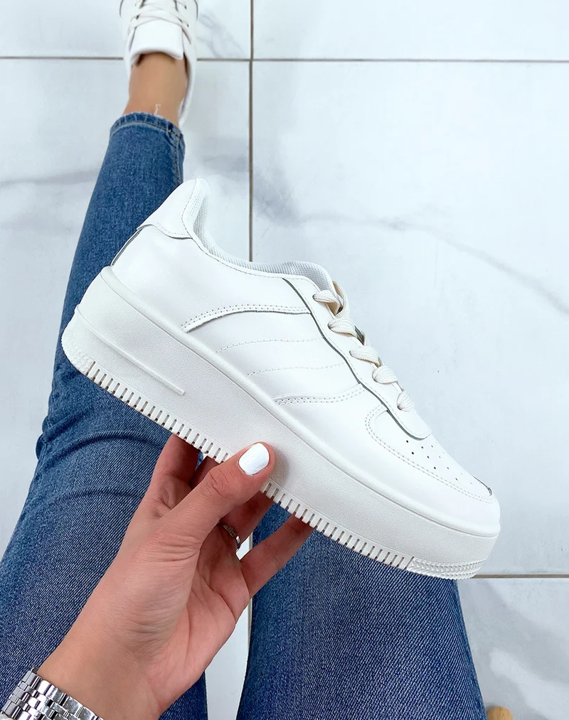 Baskets beiges à grosse plateforme