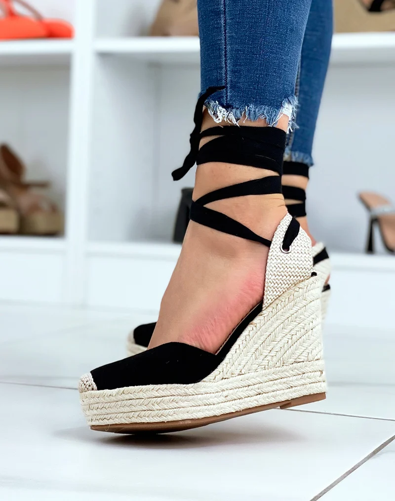 Espadrilles compensées noire en coupe florale