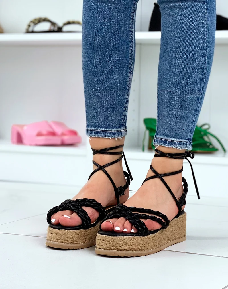 Sandales compensées noires à brides tressées à talon mi-haut