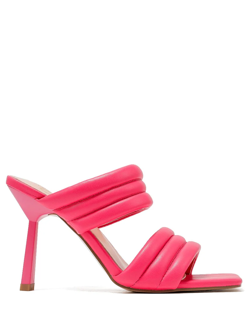 Sandales rose fushia à brides épaisses et talon aiguille