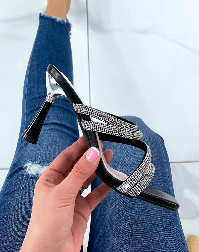 Mules noires parsemées de strass à talon aiguille