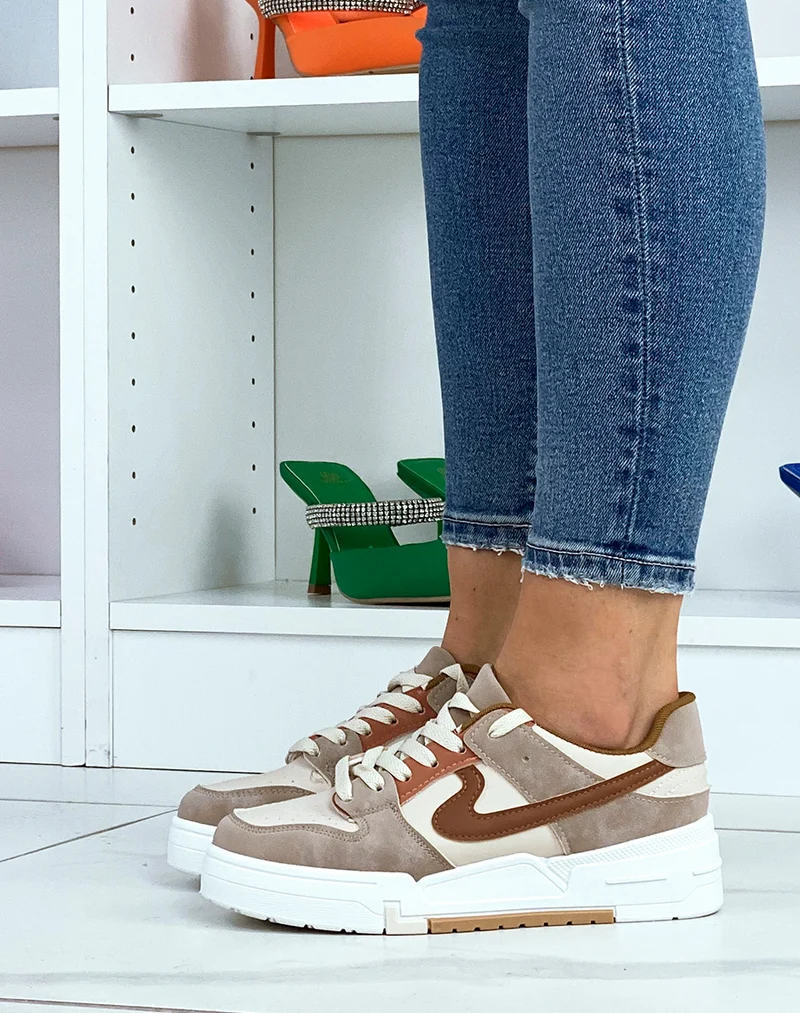 Baskets beiges à détails marrons et nudes