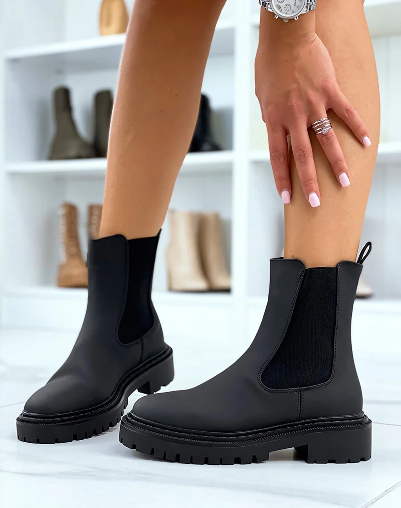 Bottines noires style chelsea à bout carré