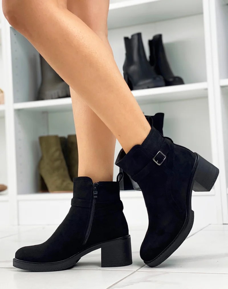 Bottines en suédine noires