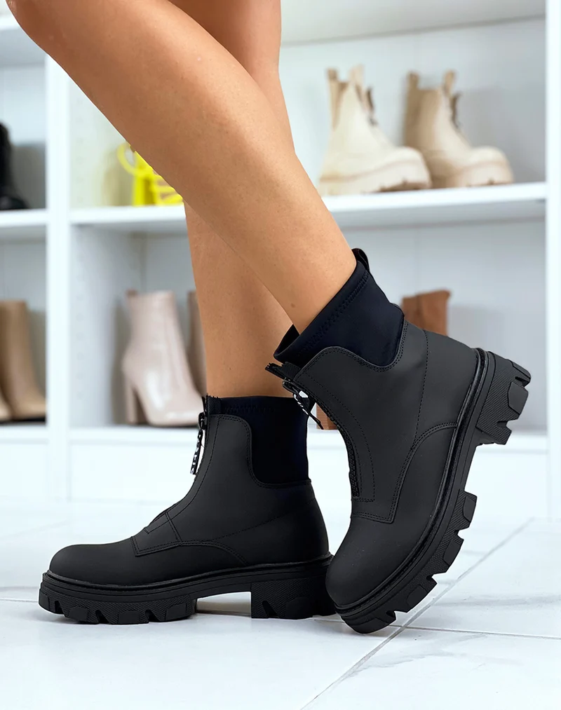 Bottines noires gommées effet chaussette