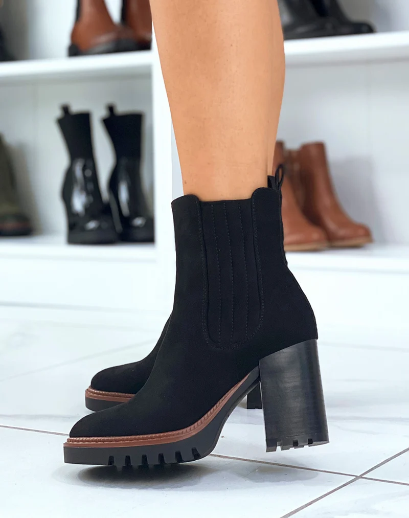 Bottines à talons carré en suédine noire