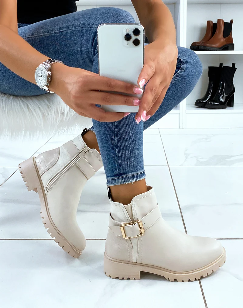 Bottines beiges avec élastique échancré et effet croco