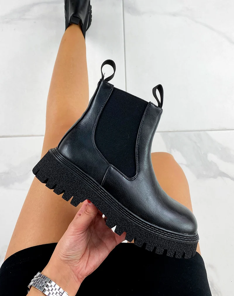 Bottines noires à élastique et semelle épaisse