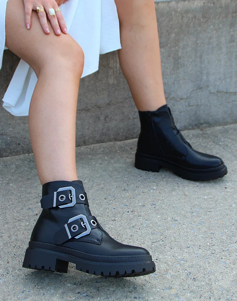 Bottines noires à double sangles