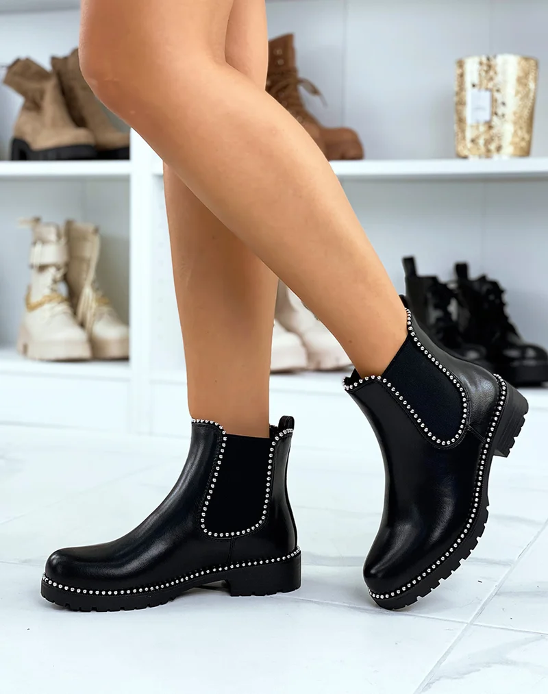 Chelsea boots noires grainées à détails perles