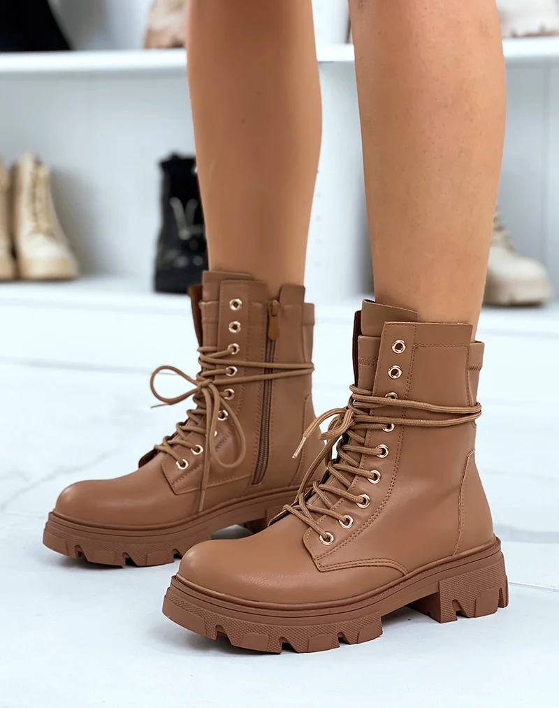 Bottines marrons montantes à lacets et semelle talonnée