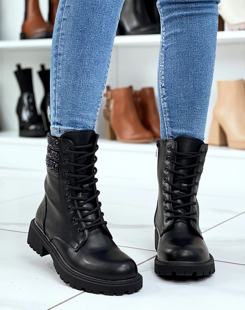 Bottines noires montantes à lacet et à strass