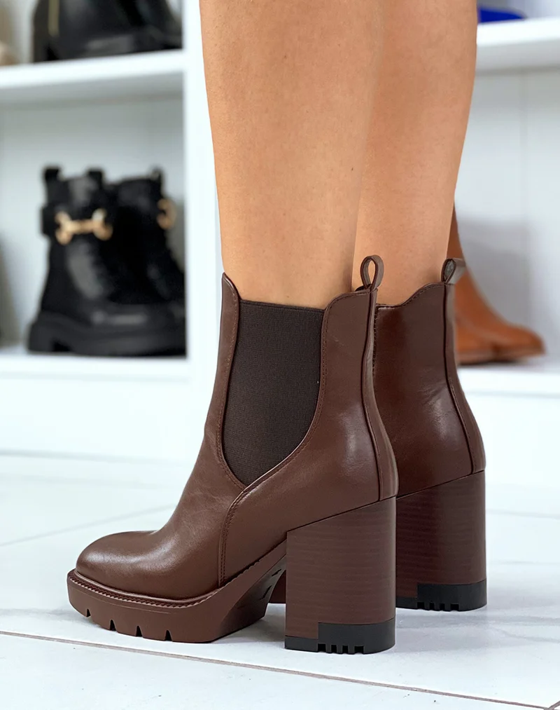 Bottines marrons inspiration chelsea à haut talon épais