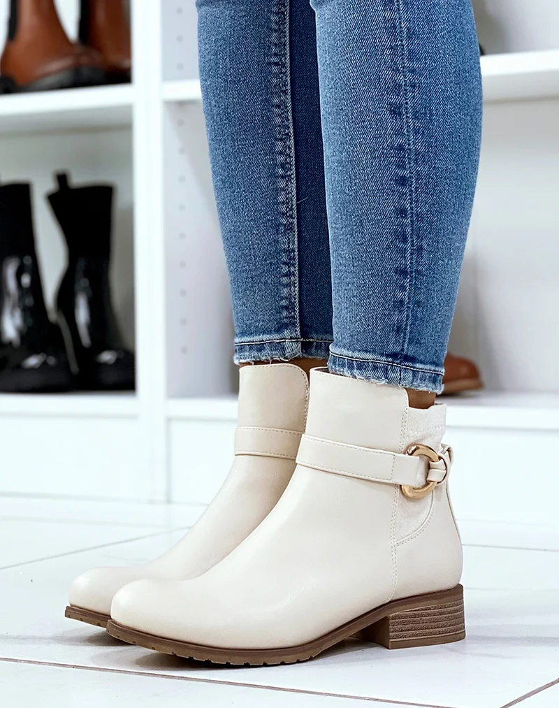 Bottines beiges à lanière à anneau doré