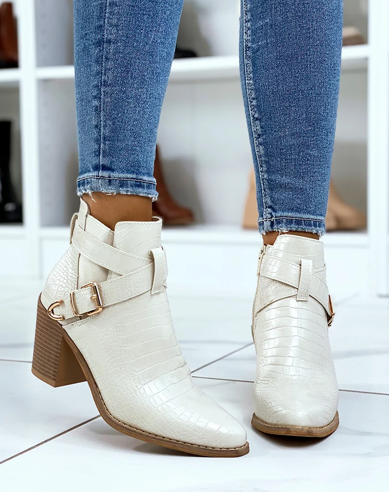 Bottines crème à talon effet croco