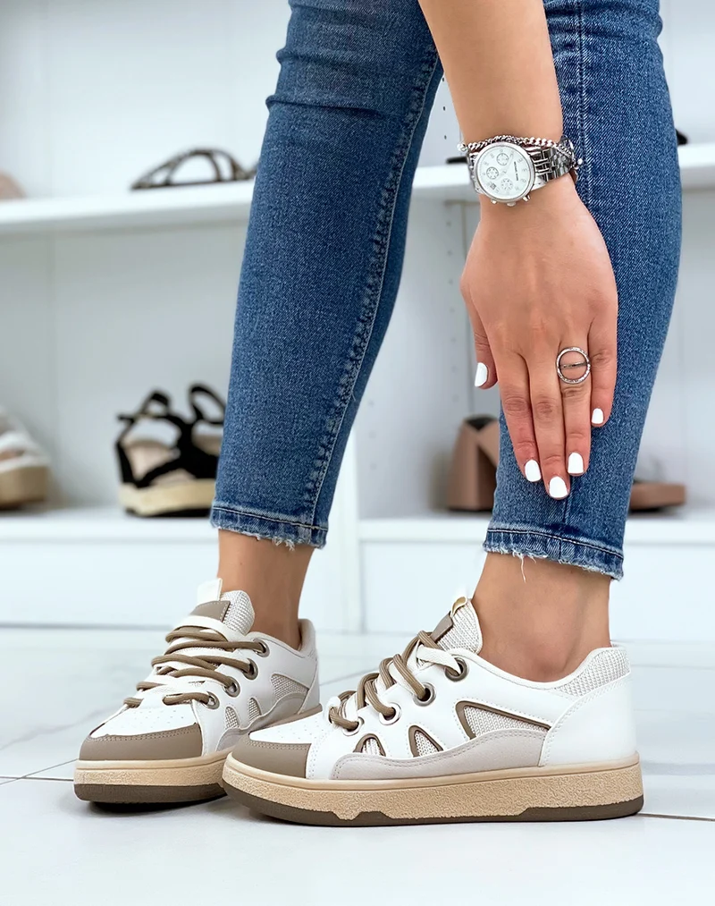 Baskets à empiècement nudes et double lacets beiges