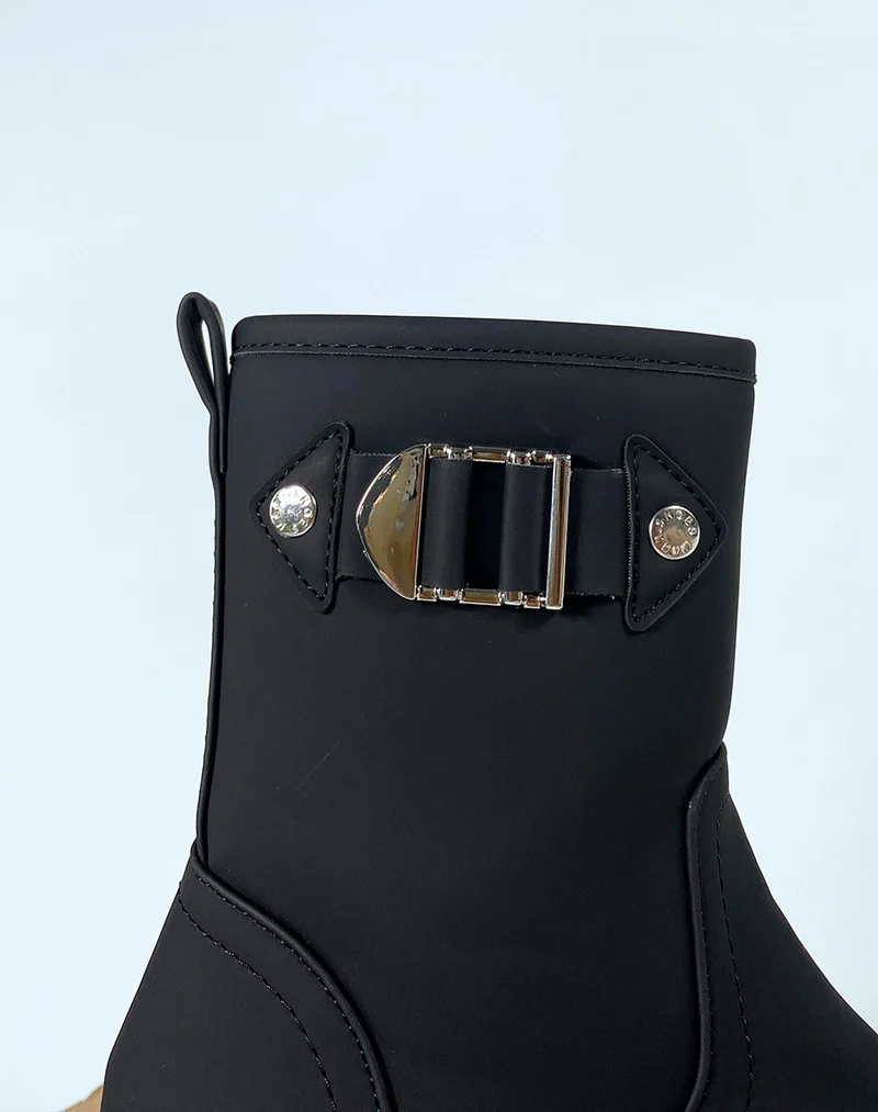 Bottines noires effet mat style botte de pluie