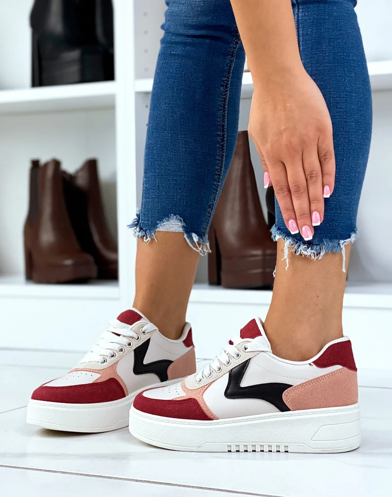 Basket à plateformes multicolores et à détails argentés