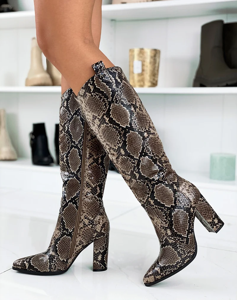 Bottes effet python à talon style santiags