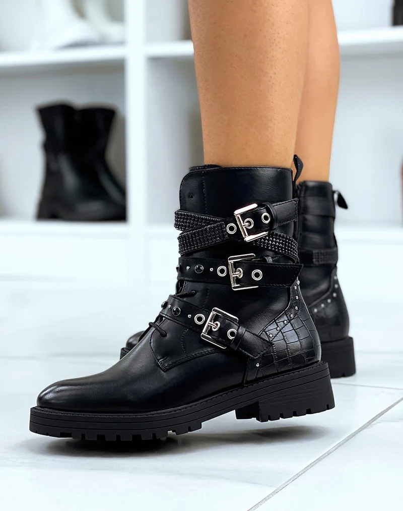 Bottines montantes noires à lanières cloutée