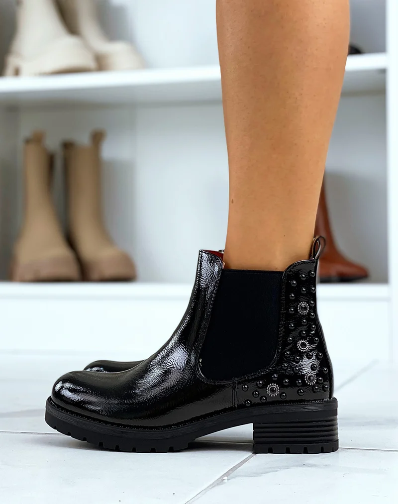 Bottines vernies noires à bijoux