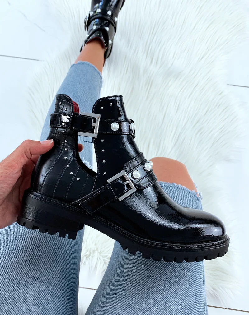 Bottines noires vernis à empiècement effet croco et lanières perlées