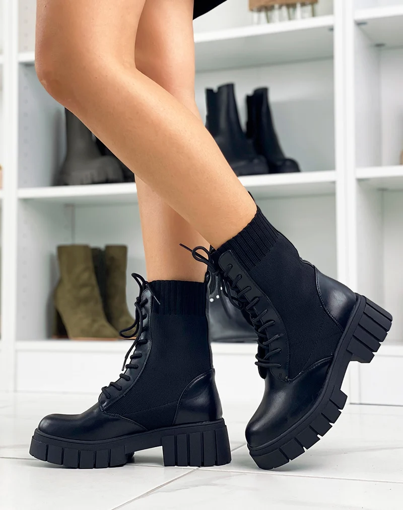 Bottines noires montantes effet chaussette à semelle talonnée