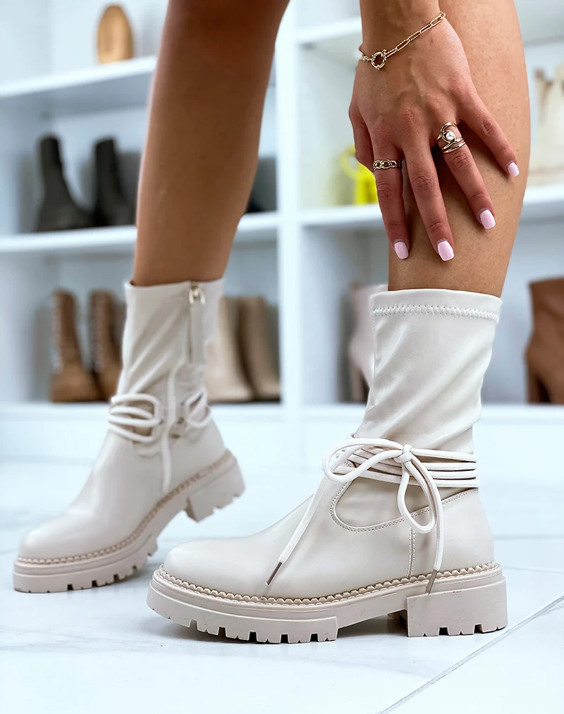 Bottines beiges à lacets