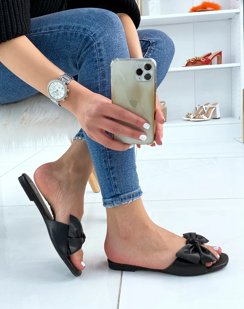 Mules noires à nœud